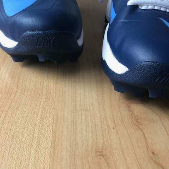 Nike Flywire Blue and White Adult Football cleats - Picture 6 of 9